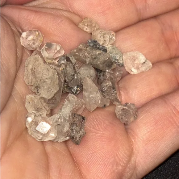 Herkimer crystal diamonds - Picture 6 of 6